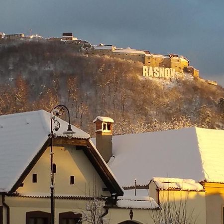 Casa Bergwald Lägenhet Rîşnov Exteriör bild
