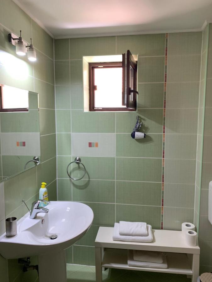 Casa Bergwald Lägenhet Rîşnov Exteriör bild