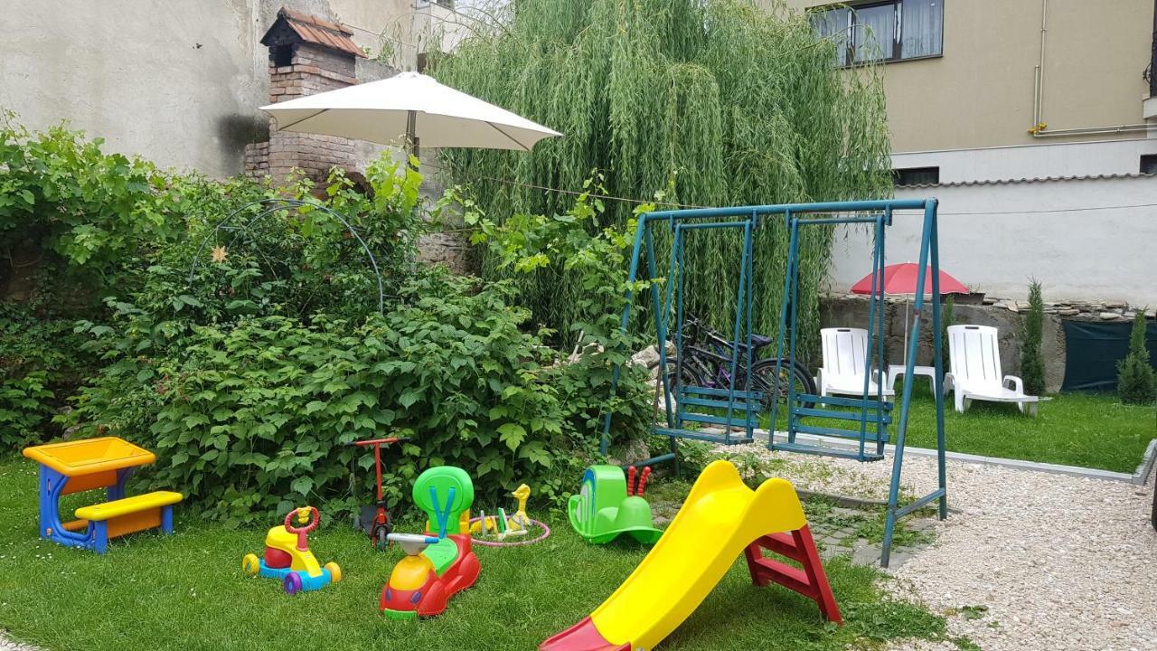 Casa Bergwald Lägenhet Rîşnov Exteriör bild